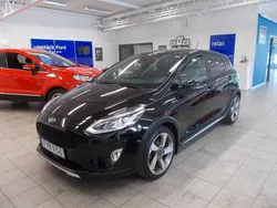 Svart (shadow black) Begagnad 2019 Ford Fiesta Active Halvkombi | 124 400 kr (Marknadspris)