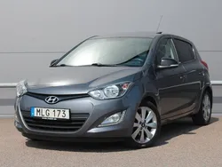 Mörkgrå Begagnad 2014 Hyundai i20 Premium Halvkombi | 109 800 kr (Marknadspris)