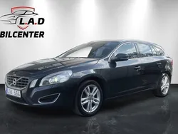 Grå Begagnad 2010 Volvo V60 Summum Kombi | 95 400 kr (Marknadspris)