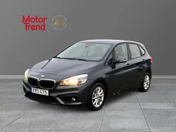 Grå Begagnad 2015 BMW 218 Active Tourer Minibuss | 154 900 kr (Marknadspris)