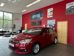Röd Begagnad 2013 Citroën C4 Halvkombi | 69 500 kr (Marknadspris)