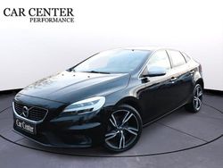 Svart Begagnad 2016 Volvo V40 R-Design Halvkombi | 159 900 kr (Marknadspris)
