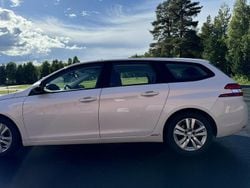 Vit Begagnad 2016 Peugeot 308 Active Kombi | 90 000 kr (Marknadspris)