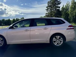 Vit Begagnad 2016 Peugeot 308 Active Kombi | 90 000 kr (Marknadspris)