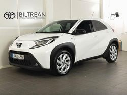 Vit Begagnad 2022 Toyota Aygo X Comfort SUV | 159 900 kr (Marknadspris)