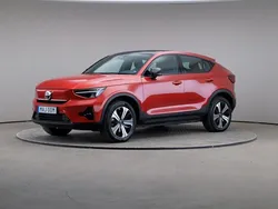 Röd Begagnad 2022 Volvo EC40 Ultimate SUV | 389 000 kr (Marknadspris)