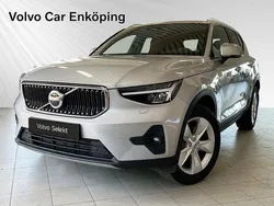 Silver Begagnad 2023 Volvo XC40 Core SUV | 344 900 kr (Bra pris)