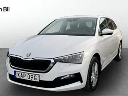 Vit Begagnad 2023 Skoda Scala Style Halvkombi | 224 500 kr (Marknadspris)