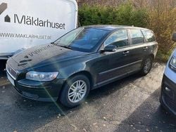Mörkgrön Begagnad 2005 Volvo V50 Kombi | 6 900 kr (Superpris)