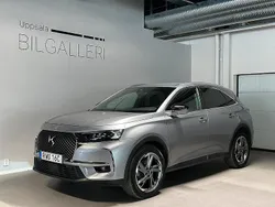Grå Begagnad 2022 DS Automobiles DS7 Crossback Prestige SUV | 249 900 kr (Marknadspris)