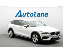 Vit Begagnad 2022 Volvo V60 CC Kombi | 349 900 kr (Bra pris)