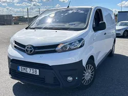 Vit Begagnad 2021 Toyota Proace Van | 133 000 kr