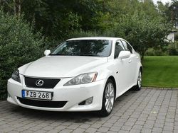 Vit Begagnad 2007 Lexus IS250 Sedan | 79 000 kr (Marknadspris)