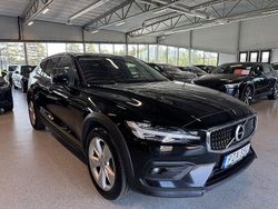 Svart Begagnad 2020 Volvo V60 CC Momentum Kombi | 234 900 kr (Lite dyr)