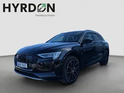Svart Begagnad 2019 Audi e-tron Comfort SUV | 309 000 kr (Marknadspris)