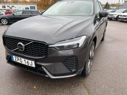 Grå (platinumgrå metallic) Begagnad 2024 Volvo XC60 Plus SUV | 495 000 kr (Lite dyr)