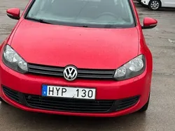 Röd Begagnad 2009 VW Golf VI Halvkombi | 45 000 kr (Marknadspris)