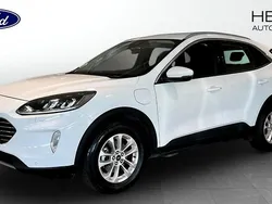 Vit (white) Begagnad 2022 Ford Kuga Titanium SUV | 259 900 kr (Marknadspris)