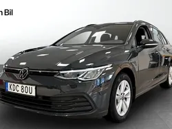Grå Begagnad 2022 VW Golf VIII Kombi | 254 900 kr (Marknadspris)