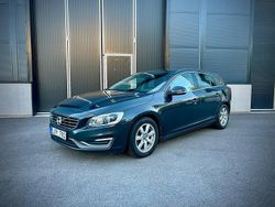 Grå Begagnad 2013 Volvo V60 Momentum Kombi | 114 900 kr (Marknadspris)