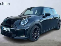 Svart Begagnad 2023 Mini Cooper SE Halvkombi | 219 900 kr