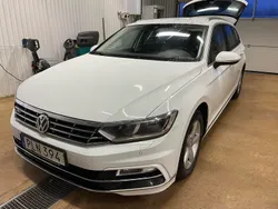 Vit Begagnad 2018 VW Passat R-line Kombi | 149 000 kr (Lite dyr)