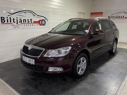 Röd Begagnad 2010 Skoda Octavia Elegance Kombi | 79 900 kr (Marknadspris)