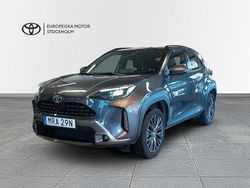 Mörkgrå Begagnad 2023 Toyota Yaris Cross SUV | 324 900 kr (Marknadspris)