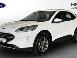 Vit (white) Begagnad 2022 Ford Kuga Titanium SUV | 259 900 kr (Marknadspris)