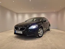 Svart Begagnad 2016 Volvo V40 Kinetic Kombi | 124 900 kr (Marknadspris)