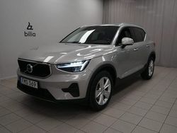 Silver Begagnad 2023 Volvo XC40 Core SUV | 329 900 kr (Marknadspris)