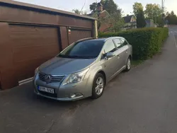Grå Begagnad 2010 Toyota Avensis Business Edition Kombi | 60 000 kr (Marknadspris)