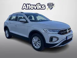 Ljusgrå Begagnad 2024 VW T-Roc Life SUV | 299 800 kr (Lite dyr)