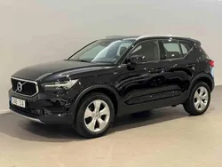 Svart Begagnad 2022 Volvo XC40 SUV | 289 900 kr