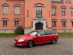 Röd Begagnad 2011 Volvo V70 R-Design Kombi | 92 000 kr (Marknadspris)