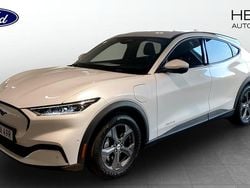 Vit (white) Begagnad 2022 Ford Mustang Mach-E Standard Range SUV | 339 900 kr (Bra pris)
