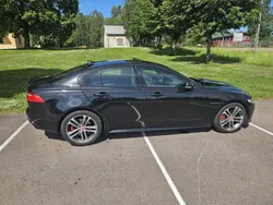 Svart Begagnad 2016 Jaguar XE S Sedan | 259 500 kr