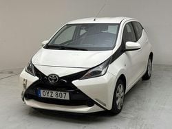 Vit Begagnad 2016 Toyota Aygo X-play Halvkombi | 60 000 kr (Bra pris)