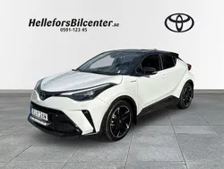 Grå Begagnad 2020 Toyota C-HR Play SUV | 318 500 kr