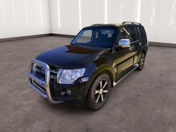 Svart Begagnad 2012 Mitsubishi Pajero SUV | 159 900 kr (Bra pris)