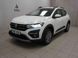 Vit Begagnad 2022 Dacia Sandero Stepway Halvkombi | 154 900 kr (Superpris)