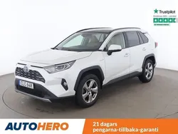 Vit Begagnad 2019 Toyota RAV4 Hybrid Executive SUV | 337 000 kr (Lite dyr)