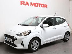 Vit Begagnad 2024 Hyundai i10 Essential Halvkombi | 174 900 kr (Marknadspris)