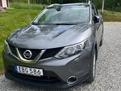 Grå Begagnad 2017 Nissan Qashqai SUV | 122 500 kr (Bra pris)