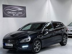 Svart Begagnad 2015 Volvo V60 Ocean Race Kombi | 94 900 kr (Marknadspris)