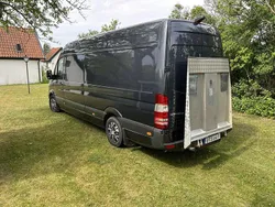 Gråmetallic Begagnad 2014 Mercedes Sprinter Van | 230 000 kr