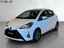 Vit Begagnad 2017 Toyota Yaris Multidrive S Halvkombi | 129 900 kr (Marknadspris)
