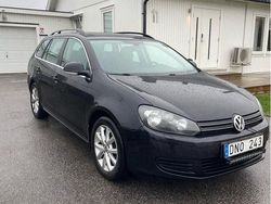 Svart Begagnad 2012 VW Golf VII Kombi | 26 000 kr