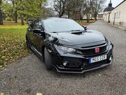 Svart Begagnad 2019 Honda Civic Halvkombi | 280 000 kr (Marknadspris)