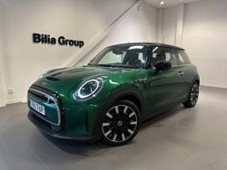 Grön Begagnad 2022 Mini Cooper SE Halvkombi | 227 000 kr (Marknadspris)